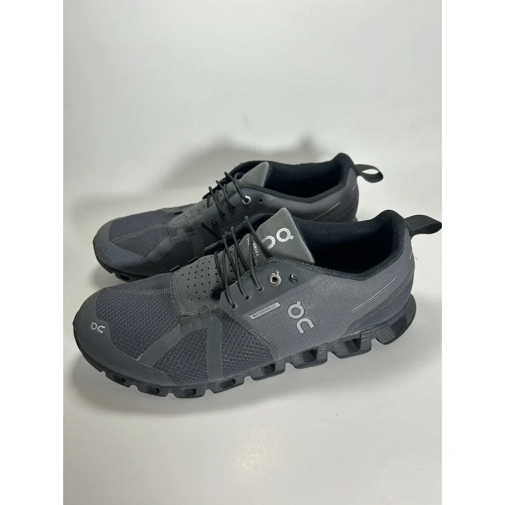 On Cloud 5 Waterproof Running Shoes Mens 9.5 Grey Black Swiss